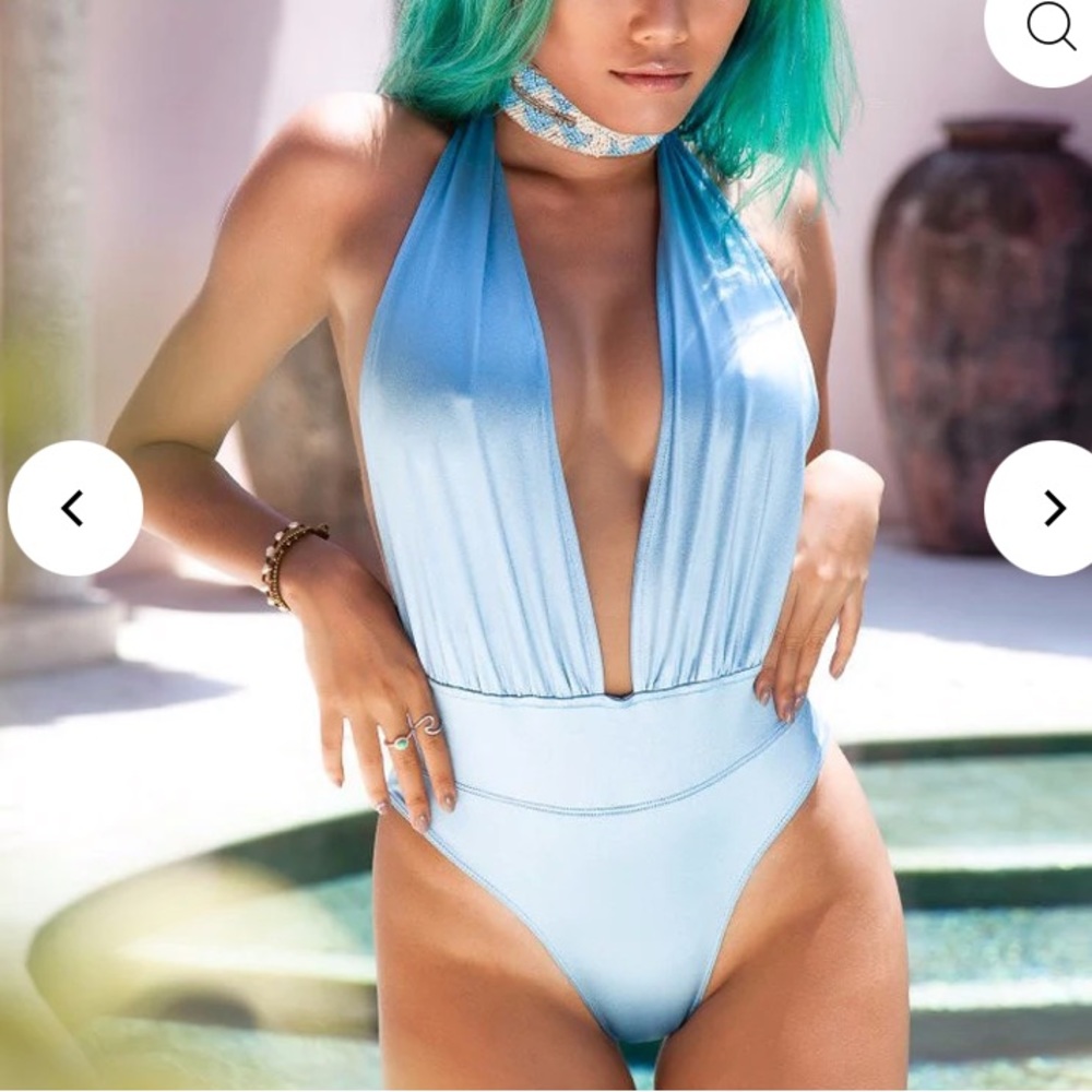 Farrah One Piece Andi Bagus
